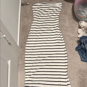 Source Unknown Monochrome Strapless Dress